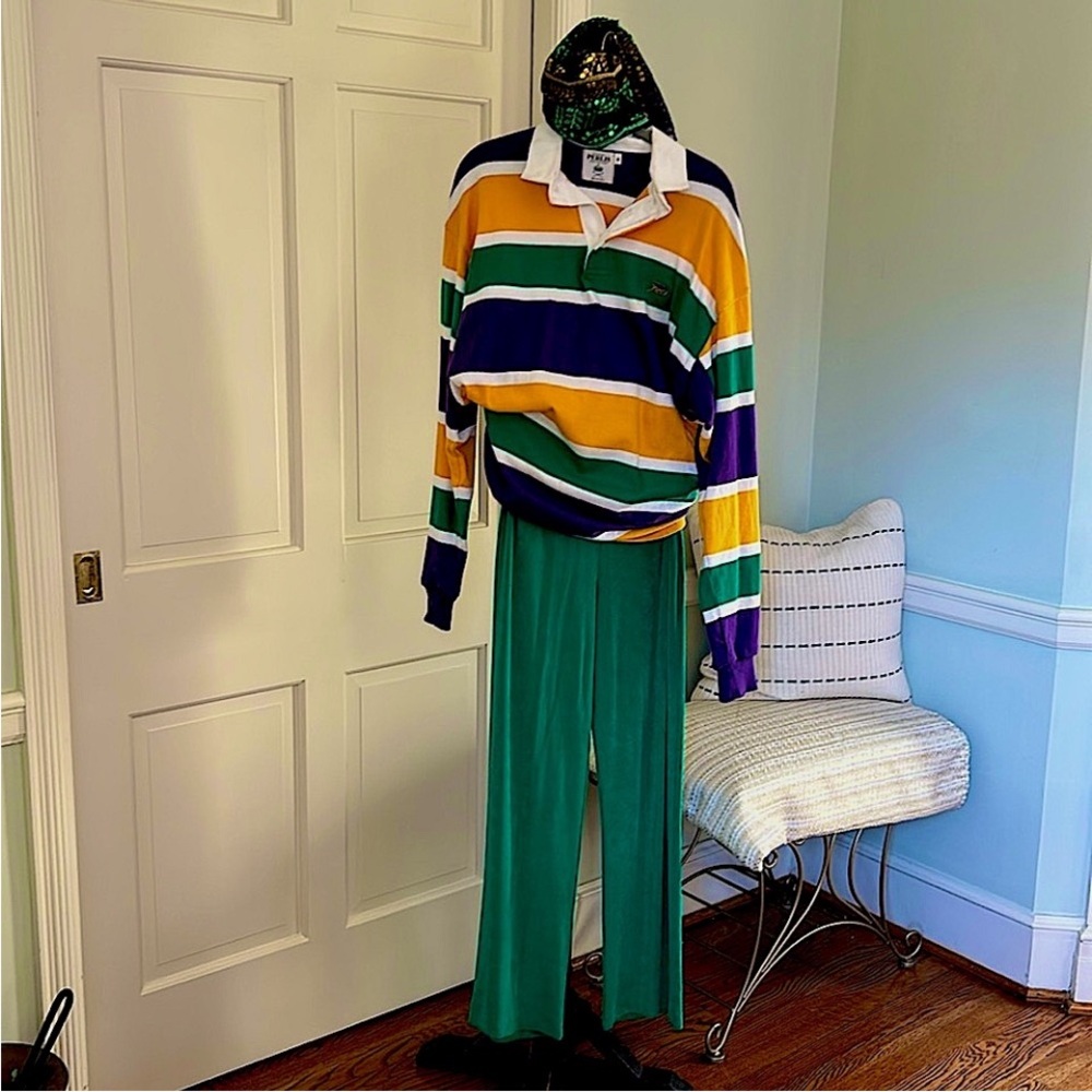Travelers Green Pants Size Medium St. Patrick’s Day Kelly Green Wrinkle Reistant - Picture 3 of 13